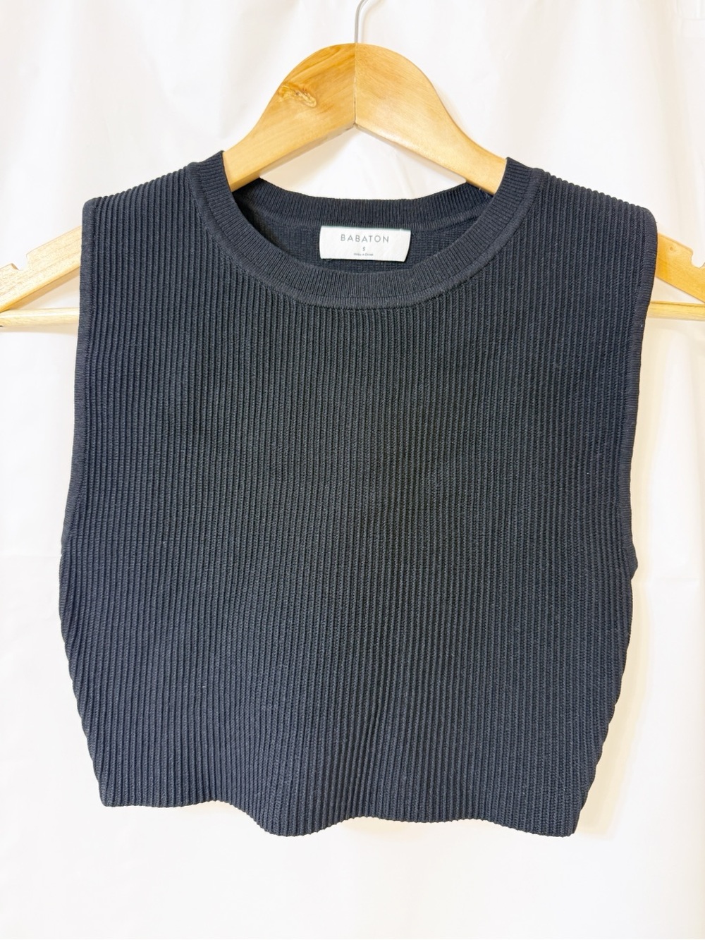 Aritzia Babaton Sculpt Knit Muscle Cropped Tank Blank Small